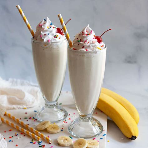 BANANA MILKSHAKE